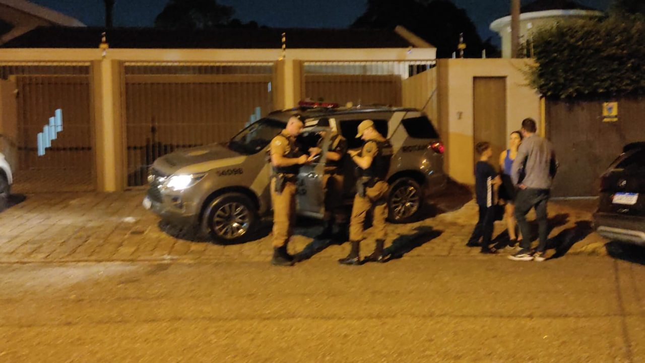 desconhecido ferido no quintal