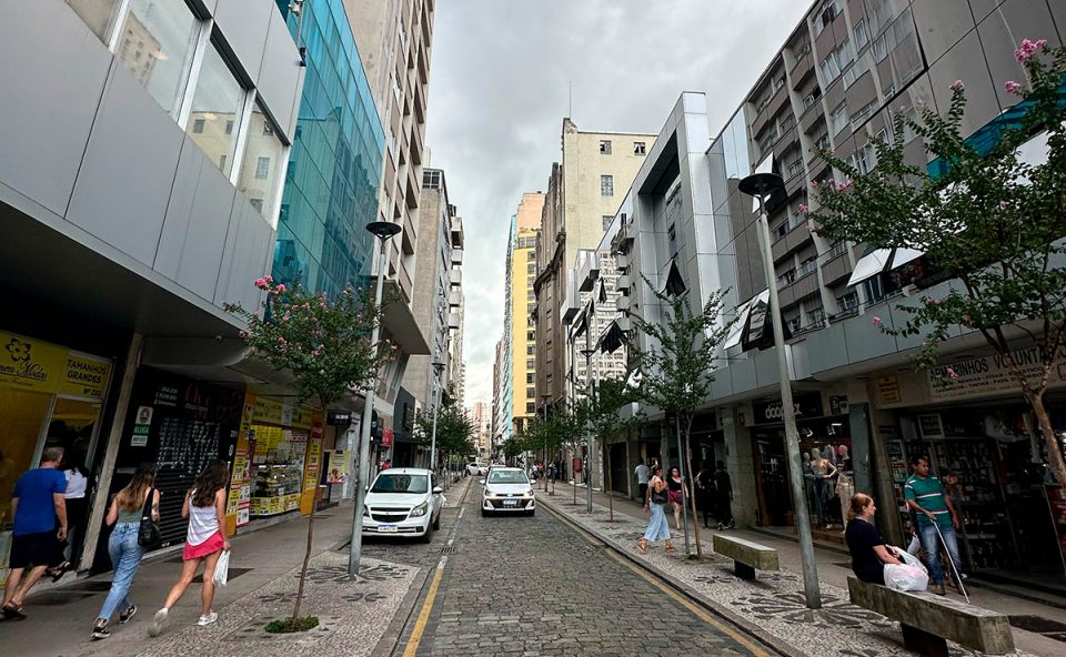 marco-2024-previsao-do-tempo-calor-curitiba