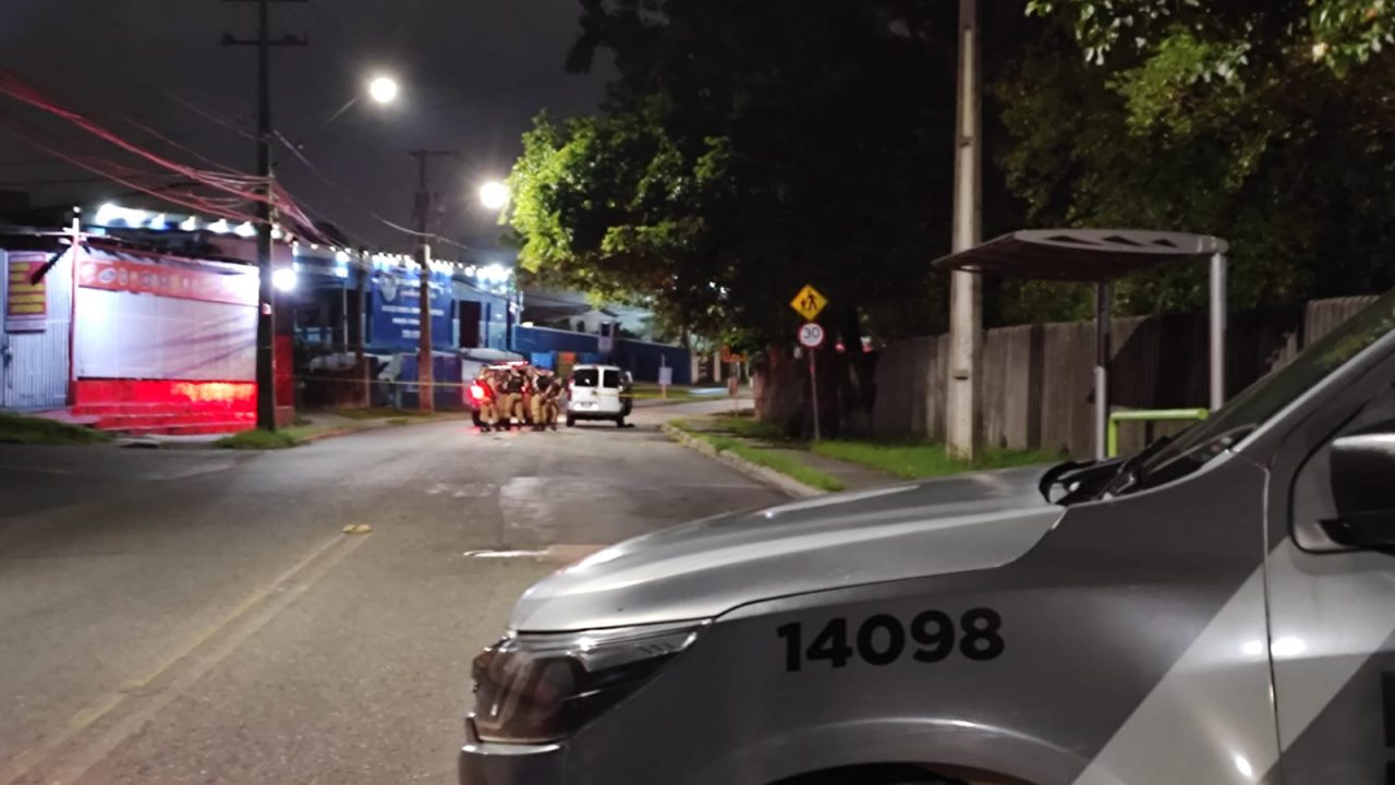 suspeitos-roubo-morrem-confronto-PM