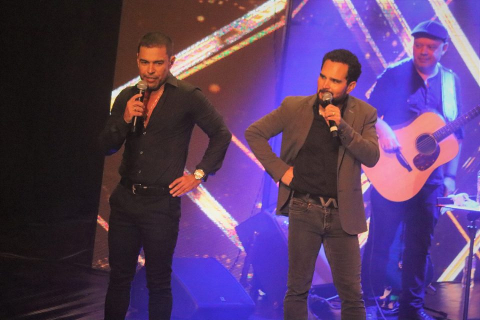 zeze-di-camargo-e-luciano-show-novos-tempos-curitiba-foto-lucas-sarzi (8)