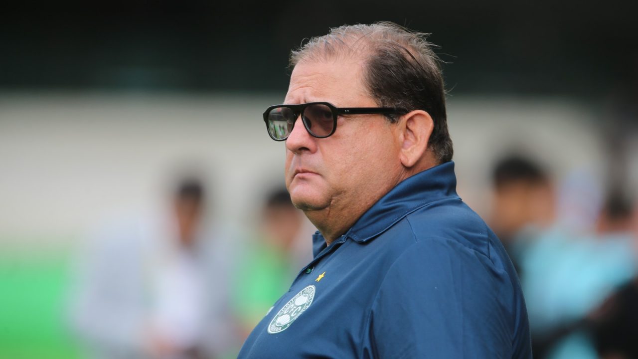 Guto Ferreira, técnico do Coritiba