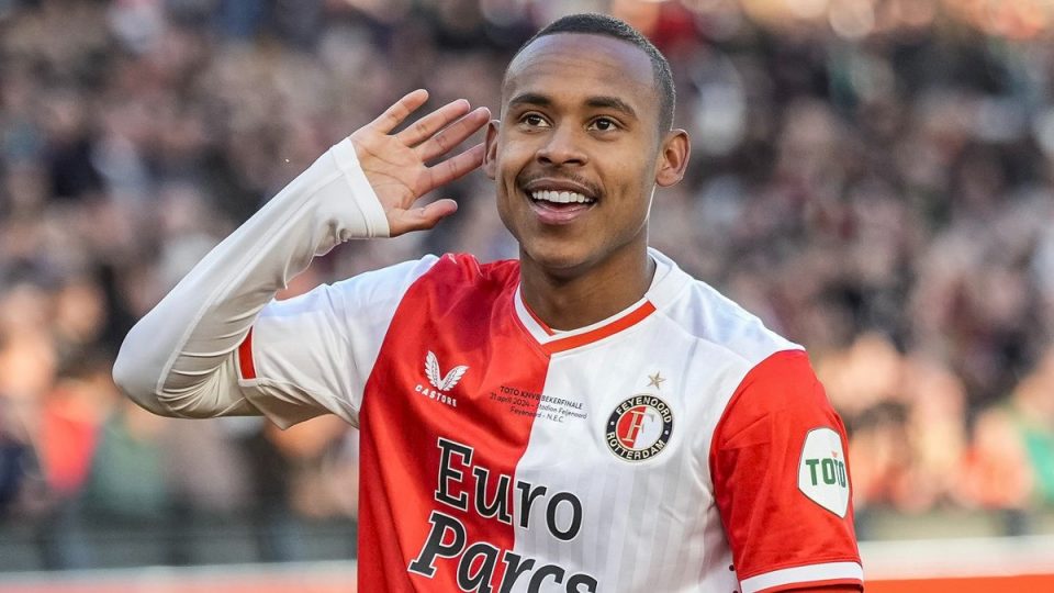 Igor Paixão, ex-Coritiba, comemora gol pelo Feyenoord