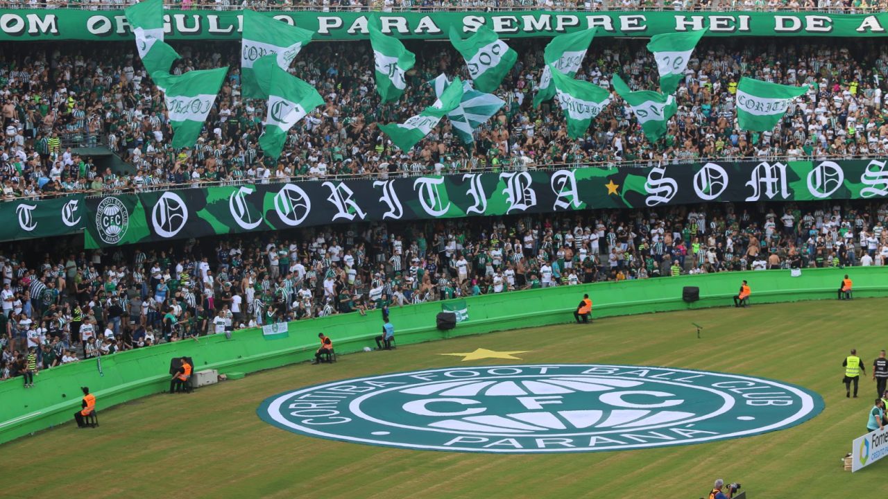 Torcida do Coritiba no Couto Pereira