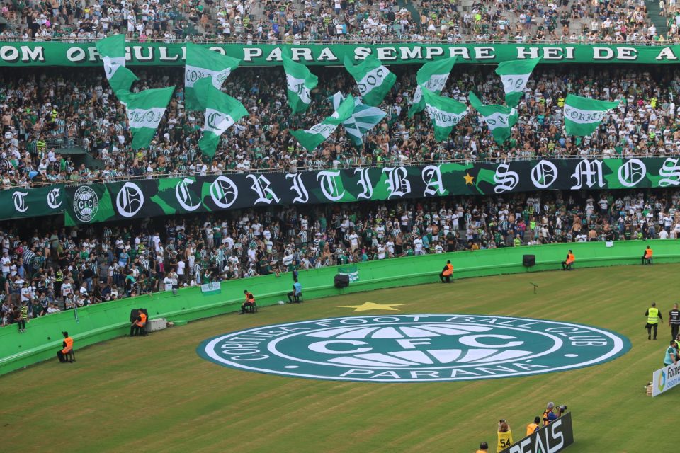 Torcida do Coritiba no Couto Pereira