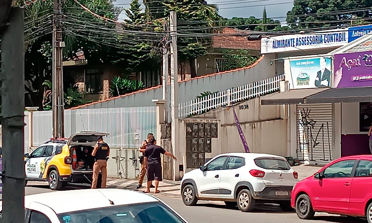 assaltante-preso-mata-leao-seguranca-tamandare