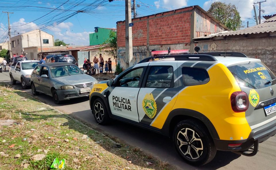 carro-empresario-baleado-emboscada-assalto-colombo-2