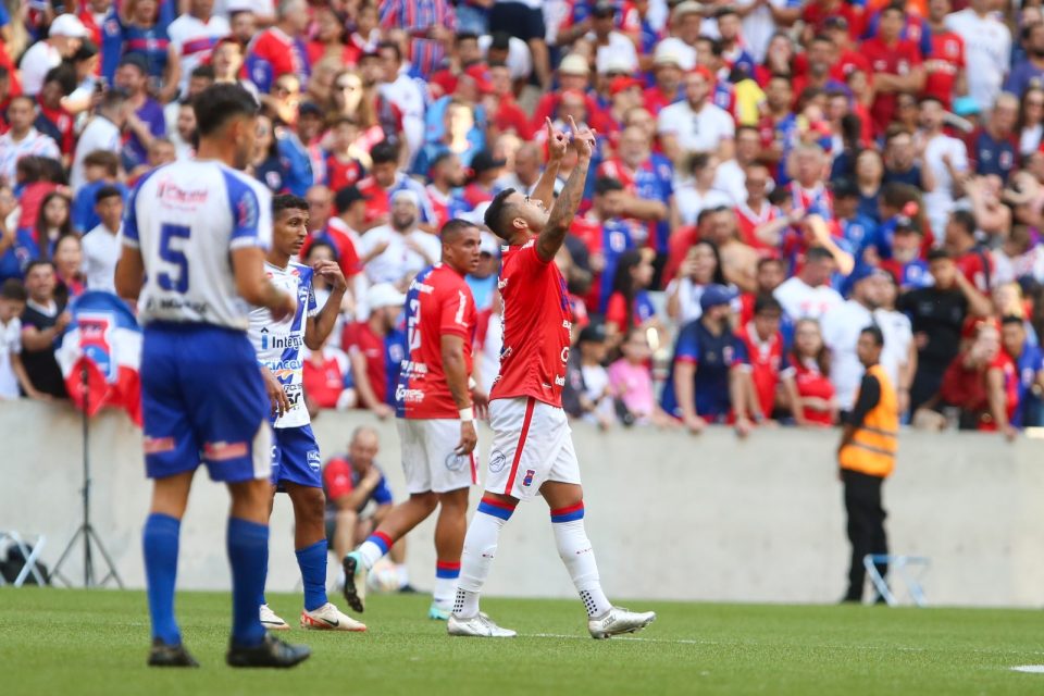 Liliu marcou o primeiro gol do Paraná Clube na Divisão de Acesso.
