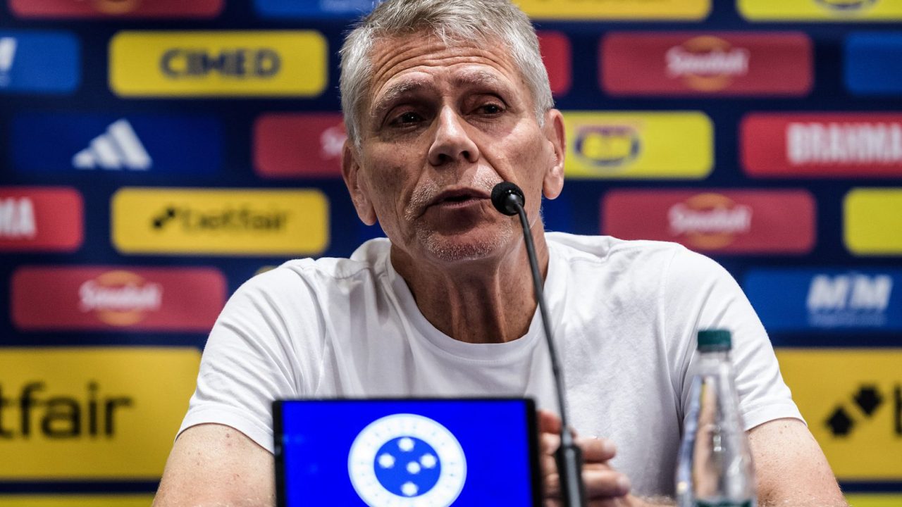 Paulo Autuori em entrevista no Cruzeiro