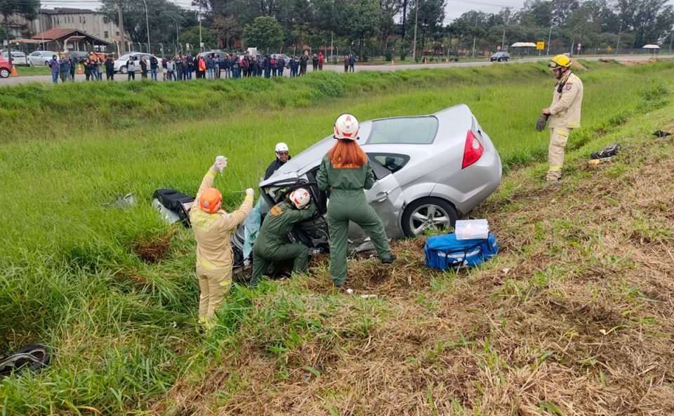 acidente-com-morte-dois-carros-rodovia-do-xisto-cic-1