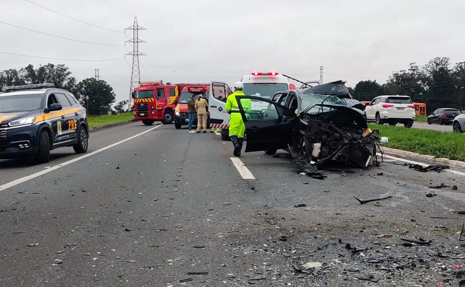 acidente-com-morte-dois-carros-rodovia-do-xisto-cic-5