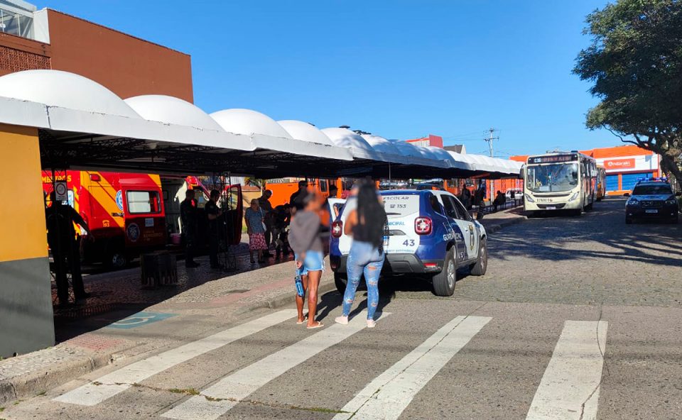 briga-onibus-terminal-centenario-curitiba-1