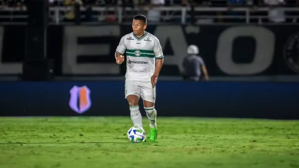 Diogo Batista em ação pelo Coritiba