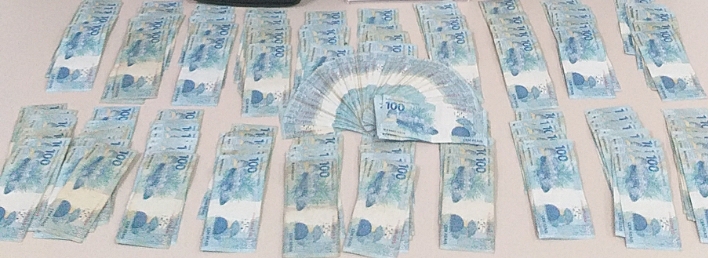 Idoso de 79 anos saca R$ 30 mil no banco e é roubado por ladrão em ponto de ônibus, em Curitiba
