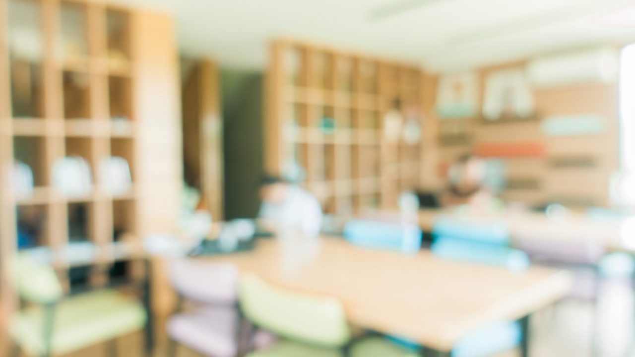 school-classroom-blur-background-without-young-student-blurry-view-elementary-class-room-no-kid-teacher-with-chairs-tables-campus-vintage-effect-style-pictures