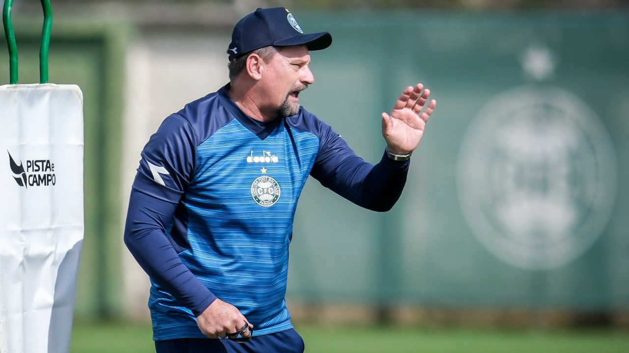 Fabio Matias, técnico do Coritiba.