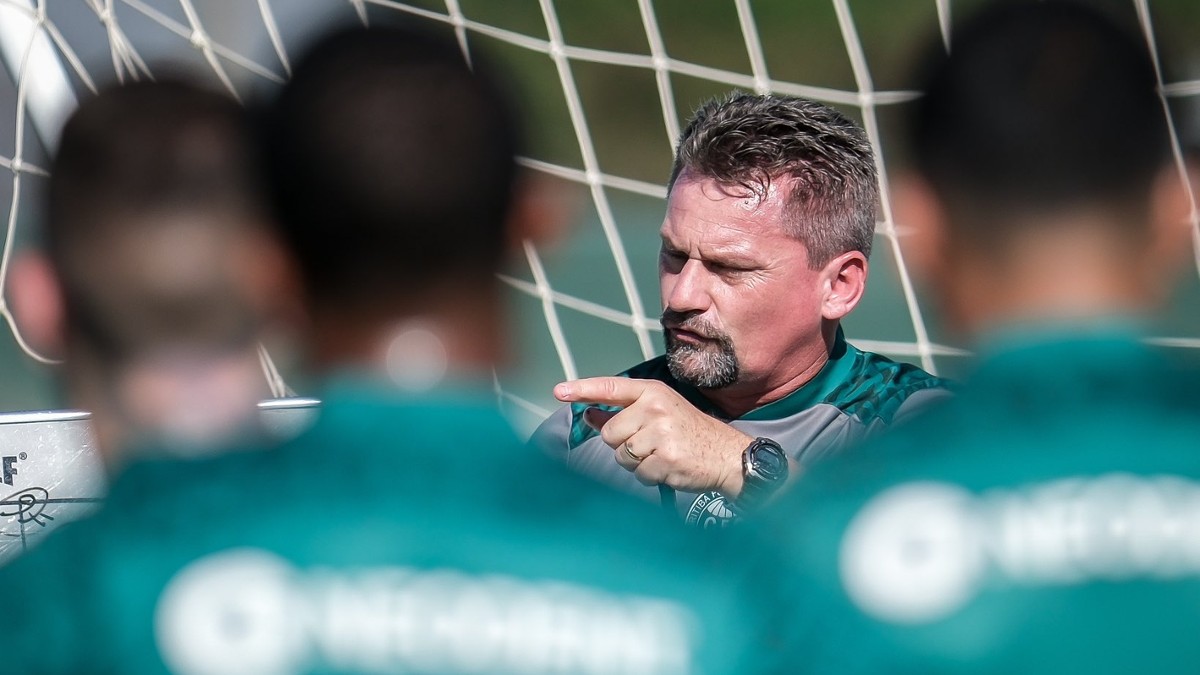 Fábio Matias, técnico do Coritiba