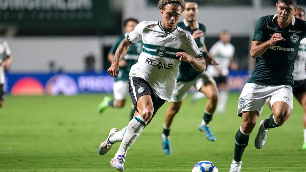 Lance de Goiás x Coritiba, pela Série B