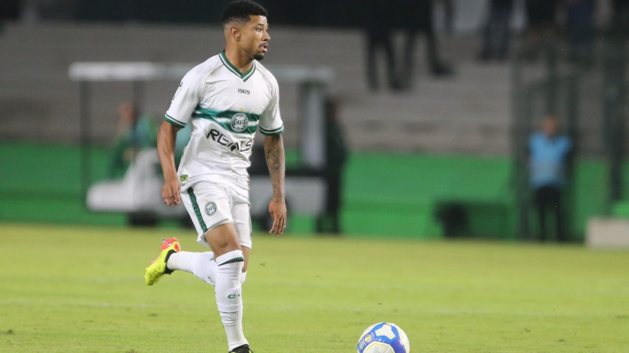 Lucas Ronier, atacante do Coritiba