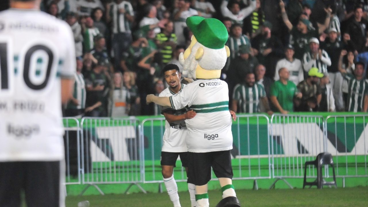 Coritiba x América-MG.