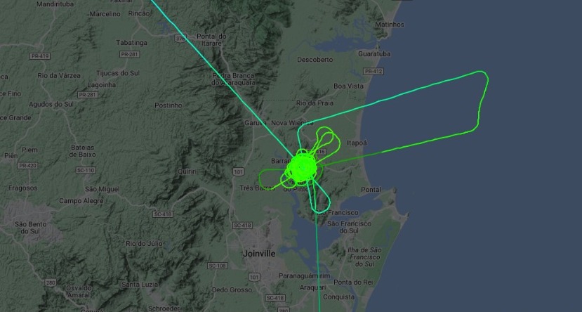avião-cai-area-de-mata-em-santa-catarina