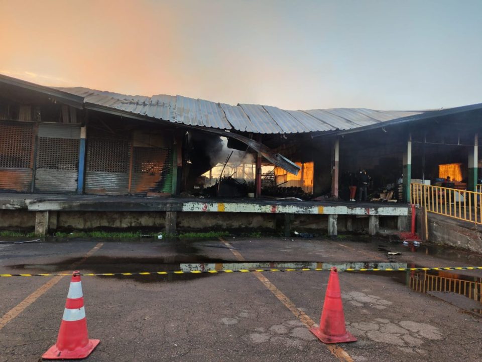 ceasa fogo curitiba incendio
