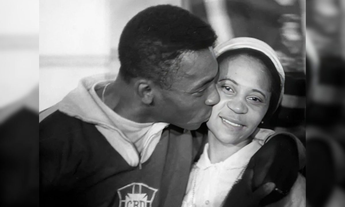 celeste-pelé-redes-sociais
