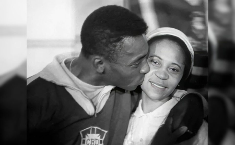 celeste-pelé-redes-sociais