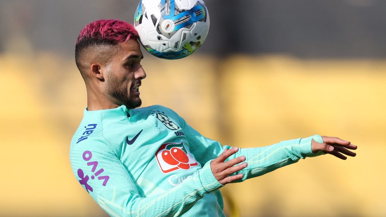Yan Couto, lateral revelado pelo Coritiba e que pertence ao Manchester City