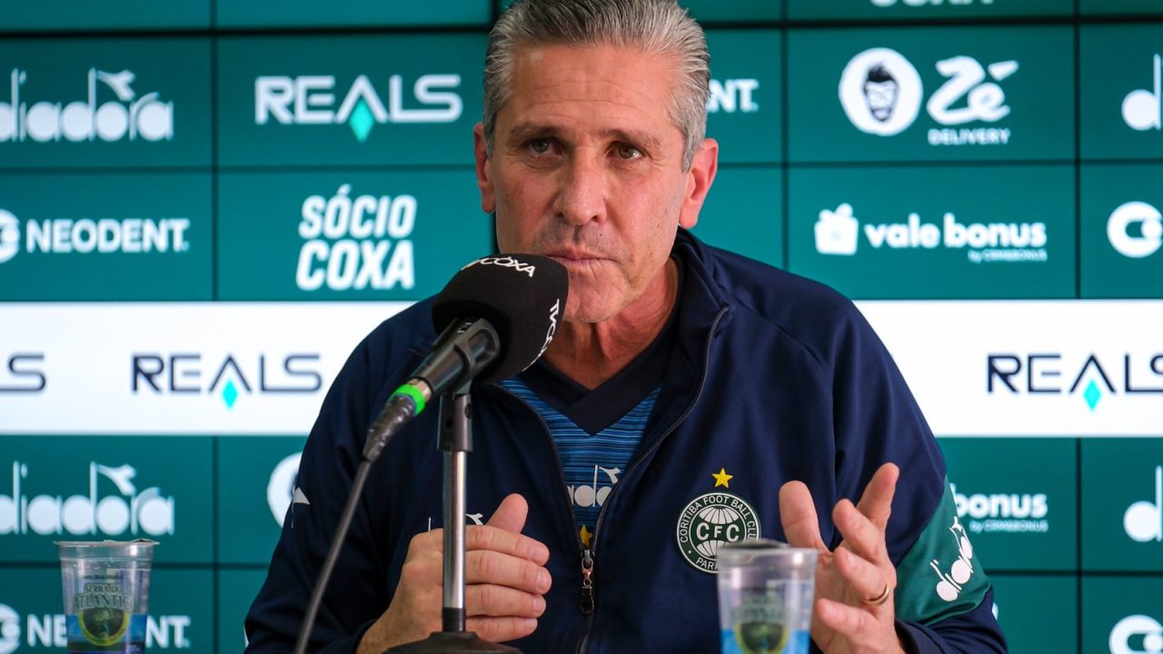Jorginho, em entrevista coletiva do Coritiba