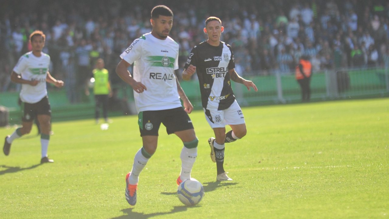 Coritiba x Ponte Preta.