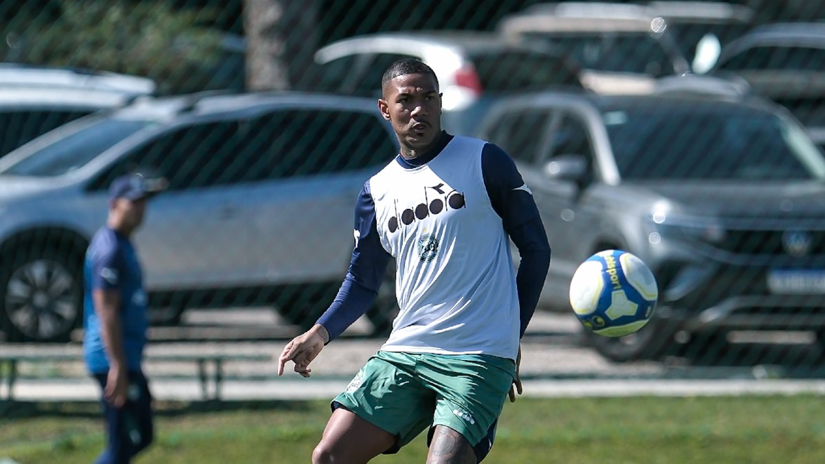 Zé Gabriel em treino do Coritiba