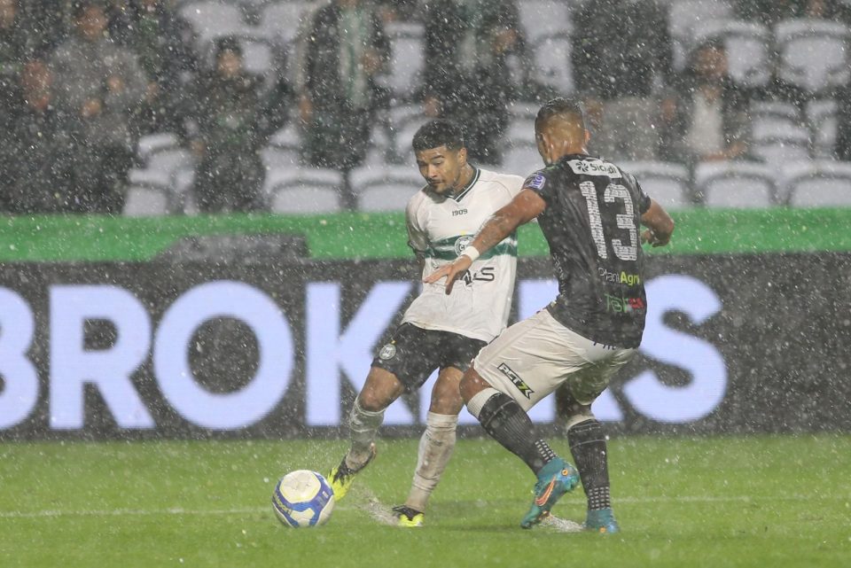 O Coritiba voltará a enfrentar o Operário pela Série B.