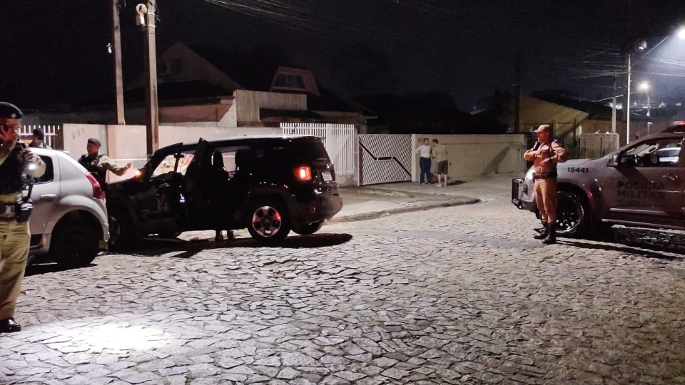 Pague o aluguel! Cobrança de dívida termina em troca de tiros entre proprietário e inquilino em Colombo
