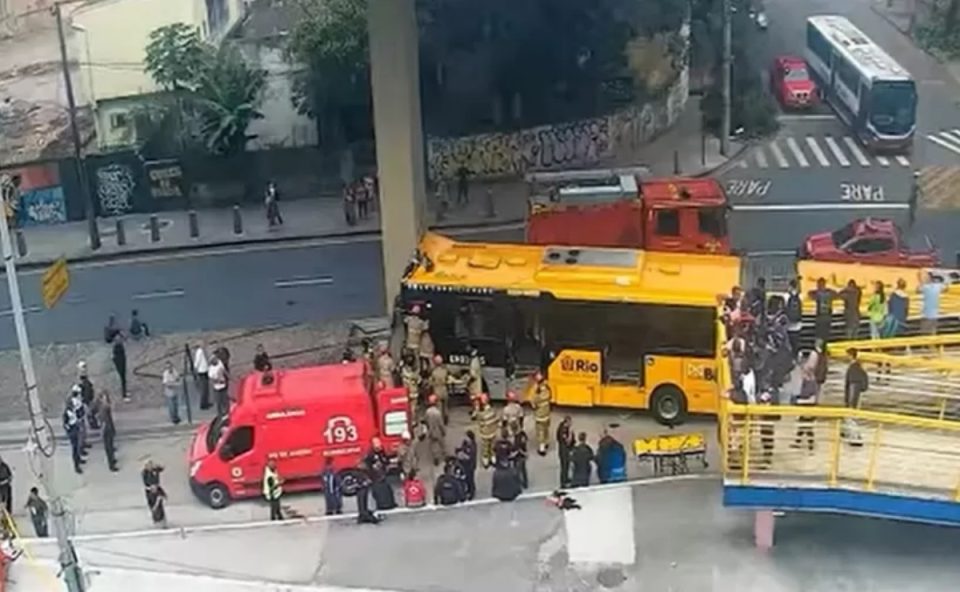 acidente brt rio de janeiro