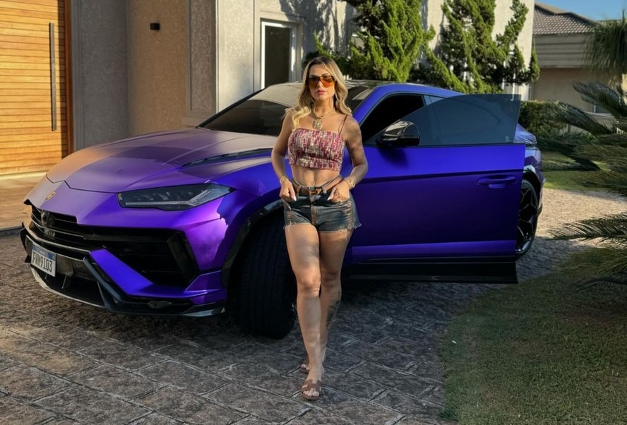 deolane-lamborghini