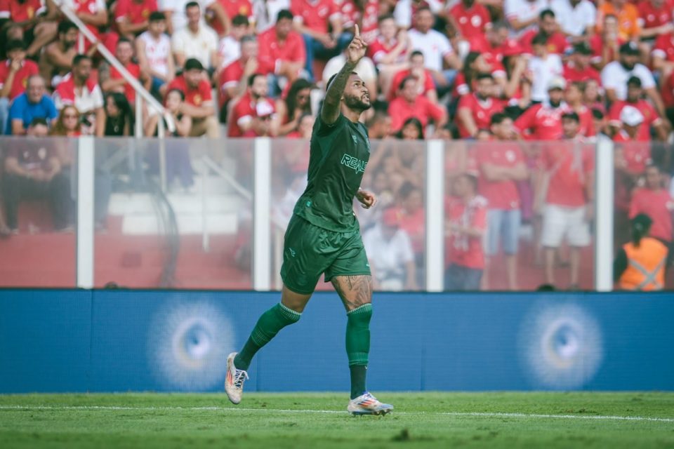 Júnior Brumado, atacante do Coritiba.