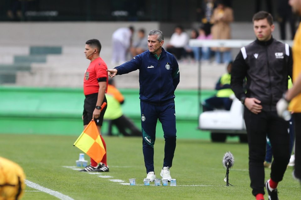 Jorginho em jogo do Coritiba