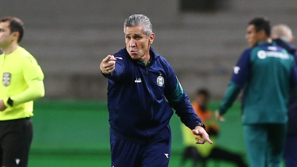 Jorginho, técnico do Coritiba