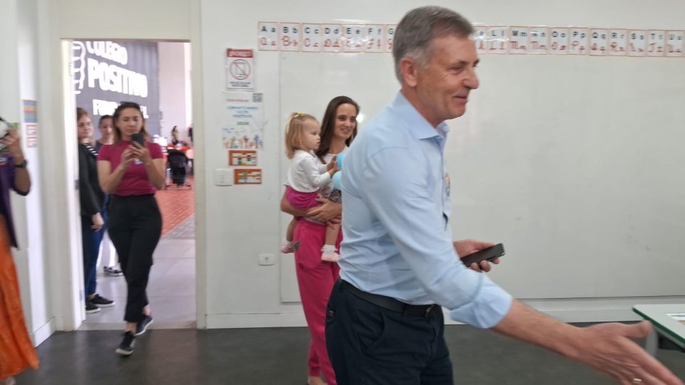 Luizão Goulart votou neste domingo (6)