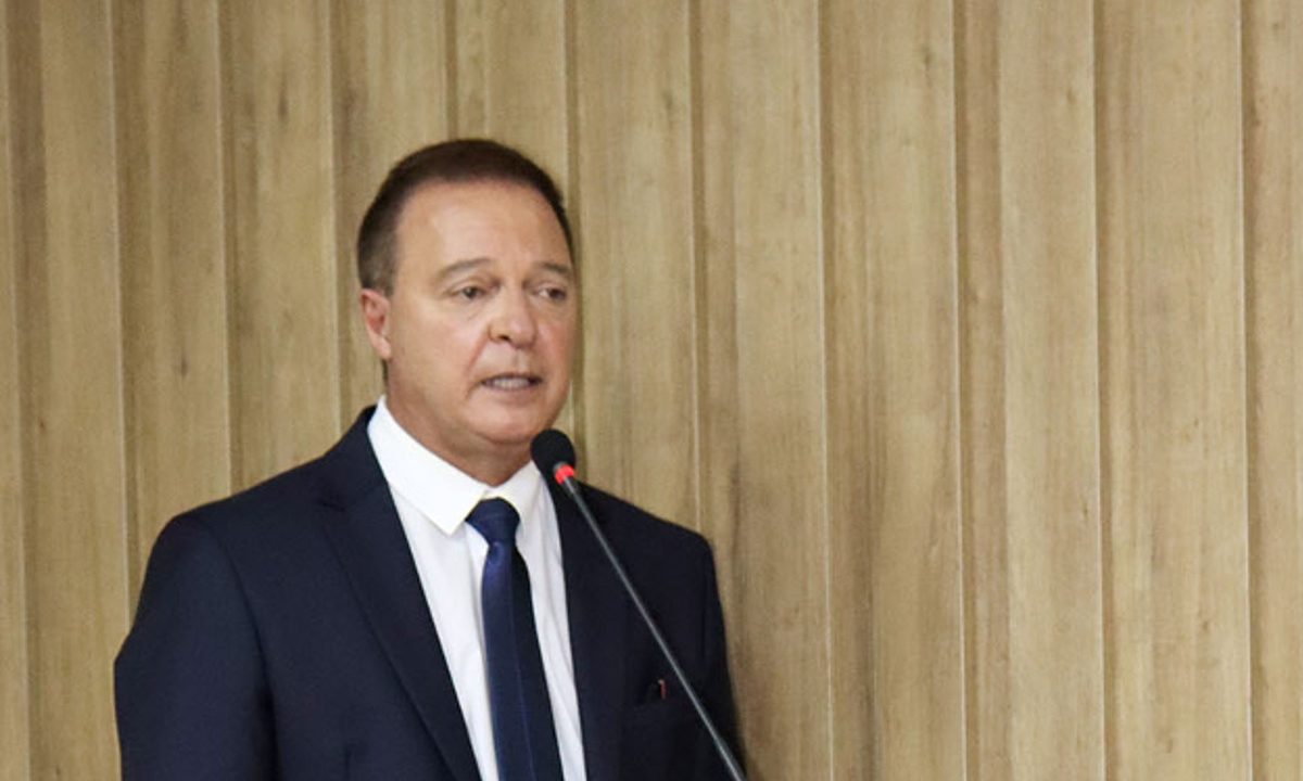 Prefeito-Helder-Lazarotto-na-Camara-Municipal.png