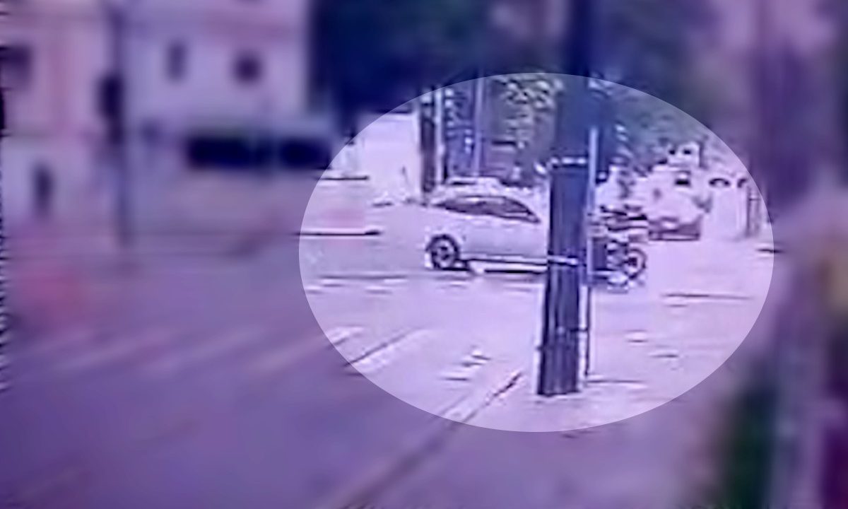 acidente-piloto-garupa-moto-feridos-bigorrilho-camera