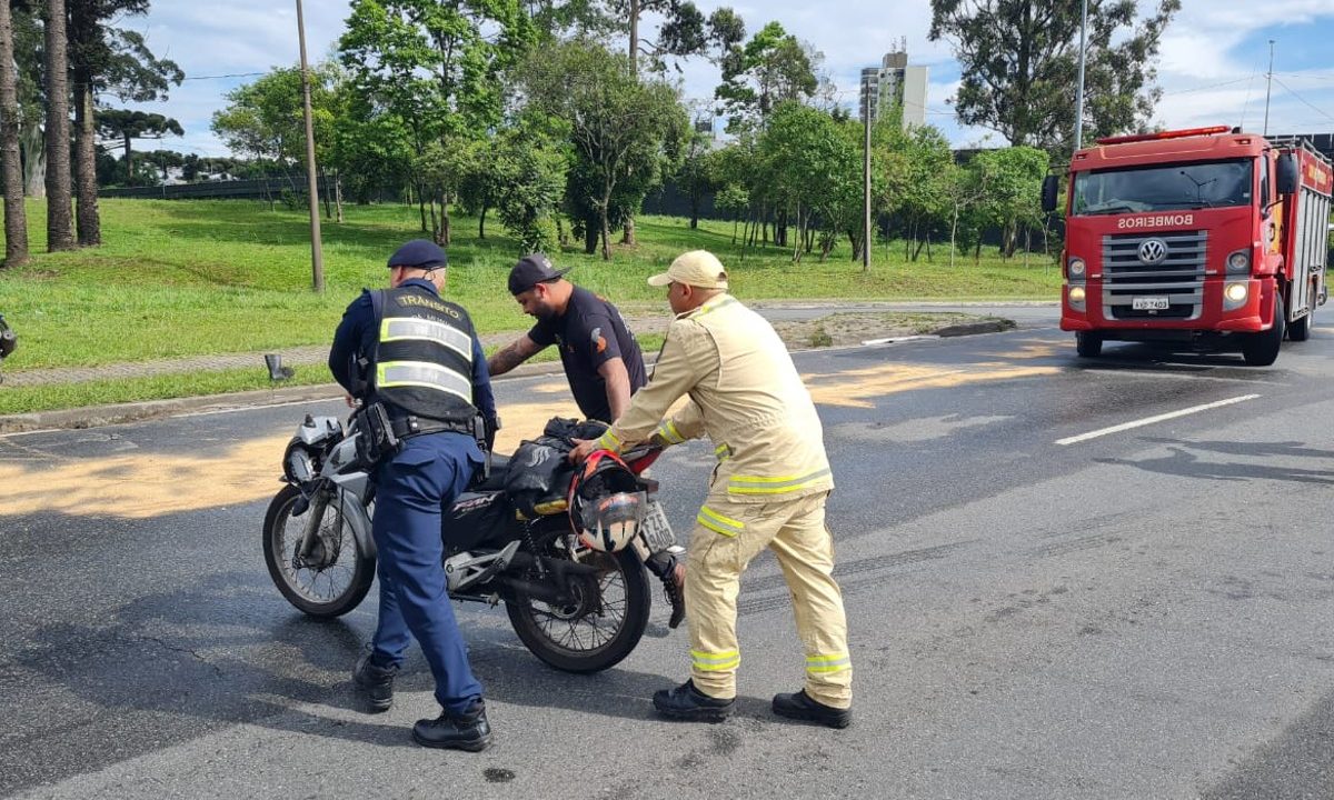 acidentre-entre-motos-linha-verde