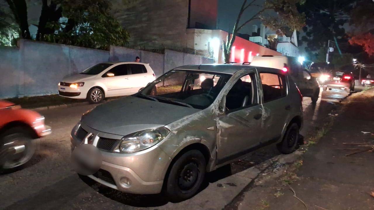 carro-capota-campo-comprido