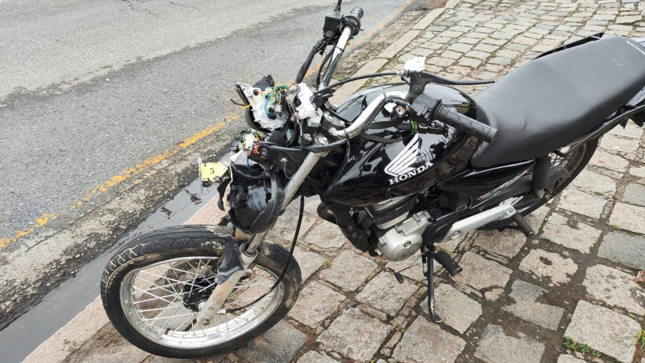 motociclista-ferido-batida-onibus-curitiba