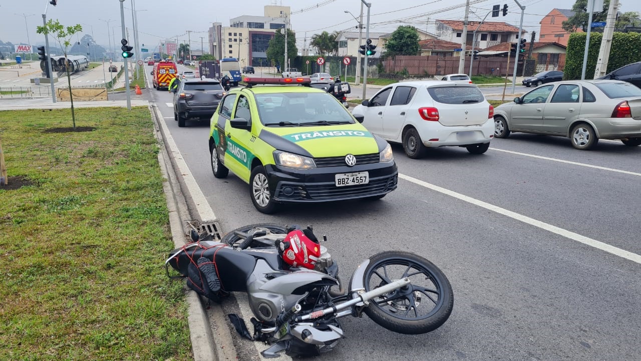 motociclista-ferido-colisão-carro-linha-verde-3