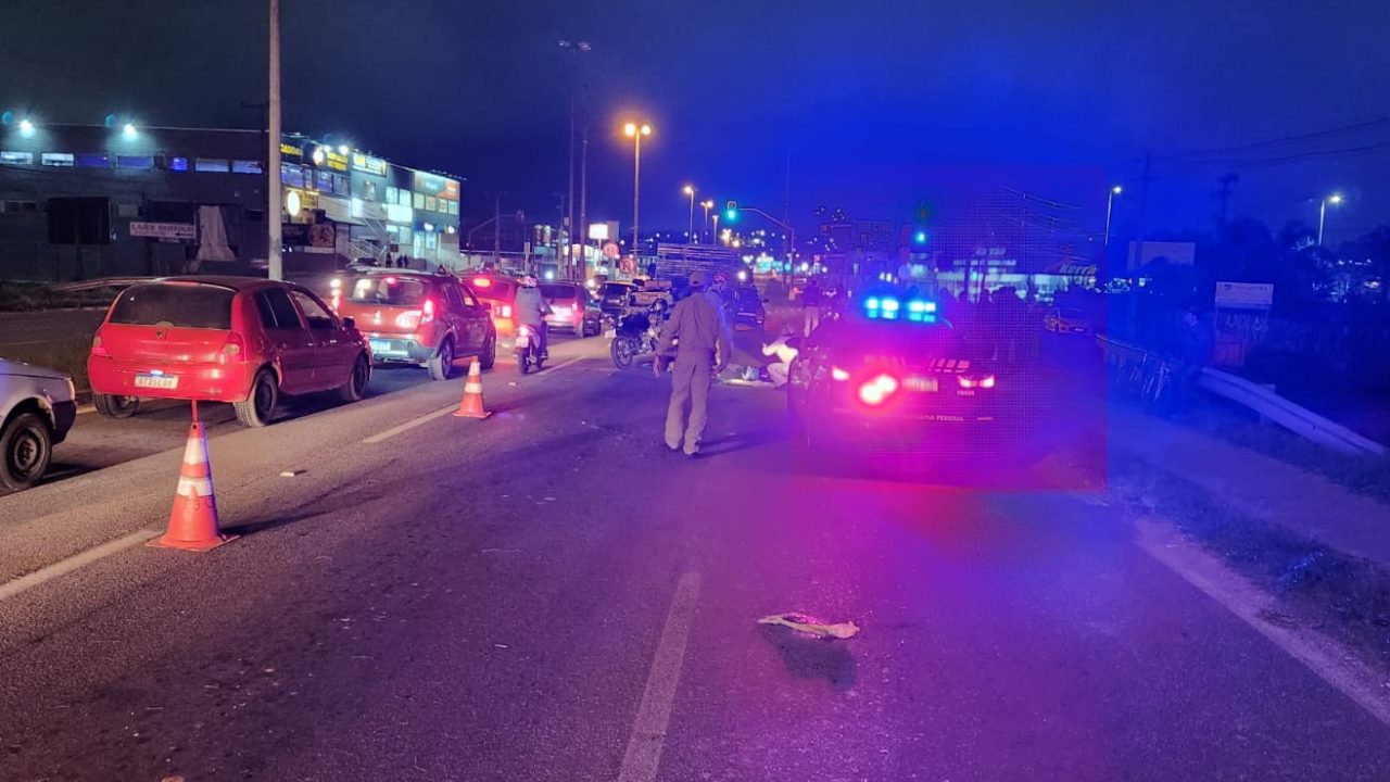 passageira-moto-morre-colisão-caminhão-colombo