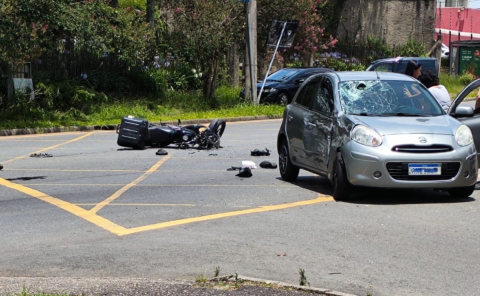 Ao-tentar-fazer-conversão-motorista-atinge-moto-Xaxim-e-motociclista-morre-hora-1