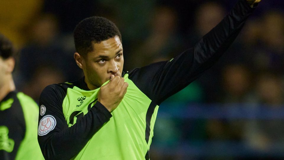 Vitor Roque, ex-atacante do Athletico.