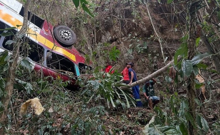 acidente-onibus-mortos-serra-da-barriga-2