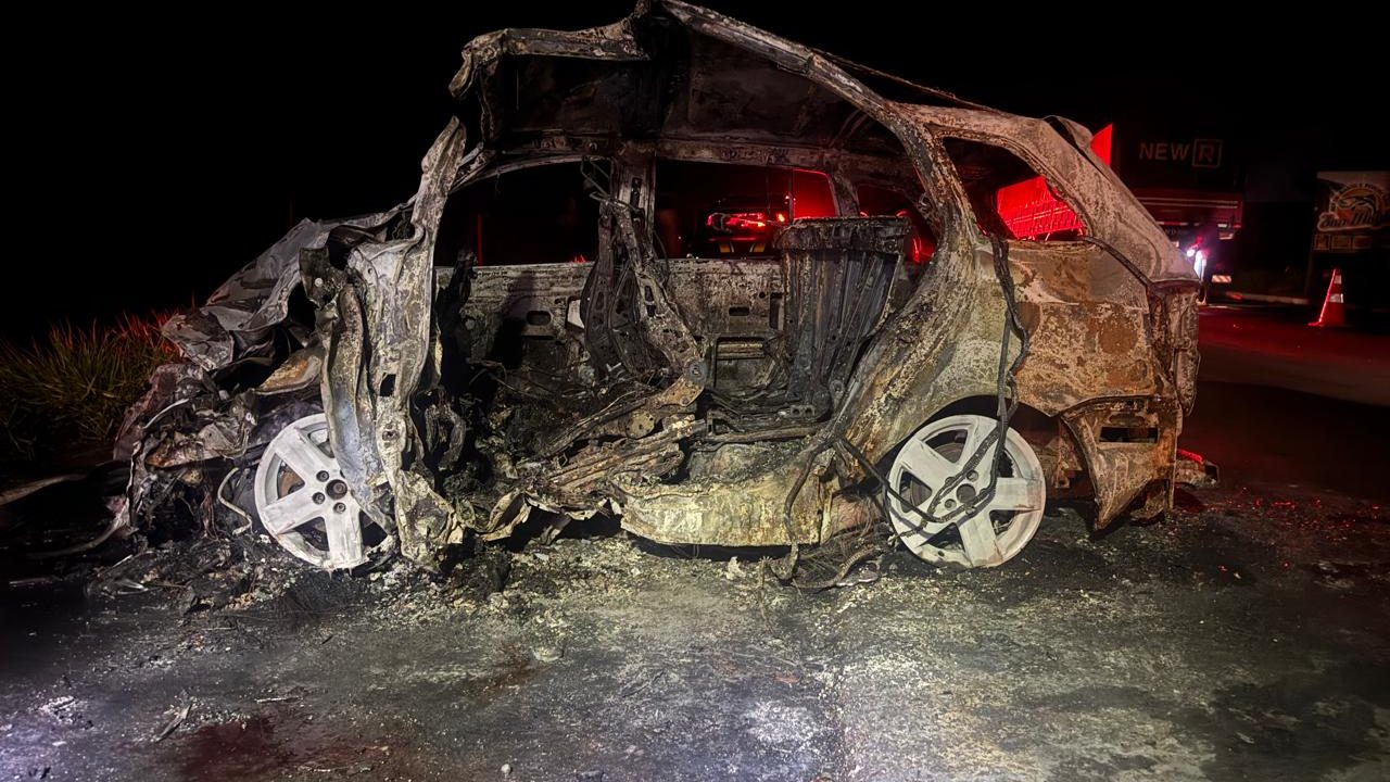 motorista-passageira-morrem-acidente-parana-3